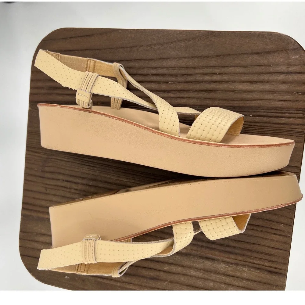 OluKai Onohi Strappy Leather Platform Sandals Beige Tan 20529-BVBV Womens 7